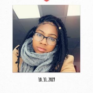 Meet your Posher, Crystal